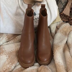Steve Madden Brown Chunky Heel Boots